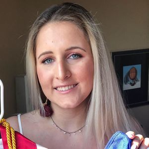 Meet your Posher, Ella